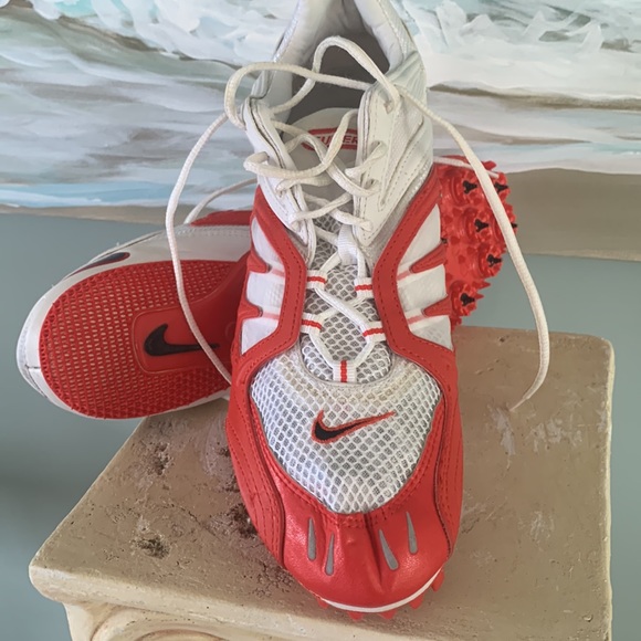 Nike (10.5) - Picture 15 of 16